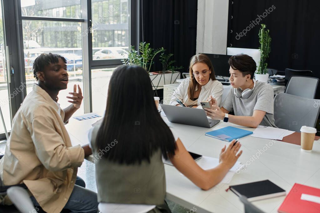 解決に向けた作戦会議のイメージ